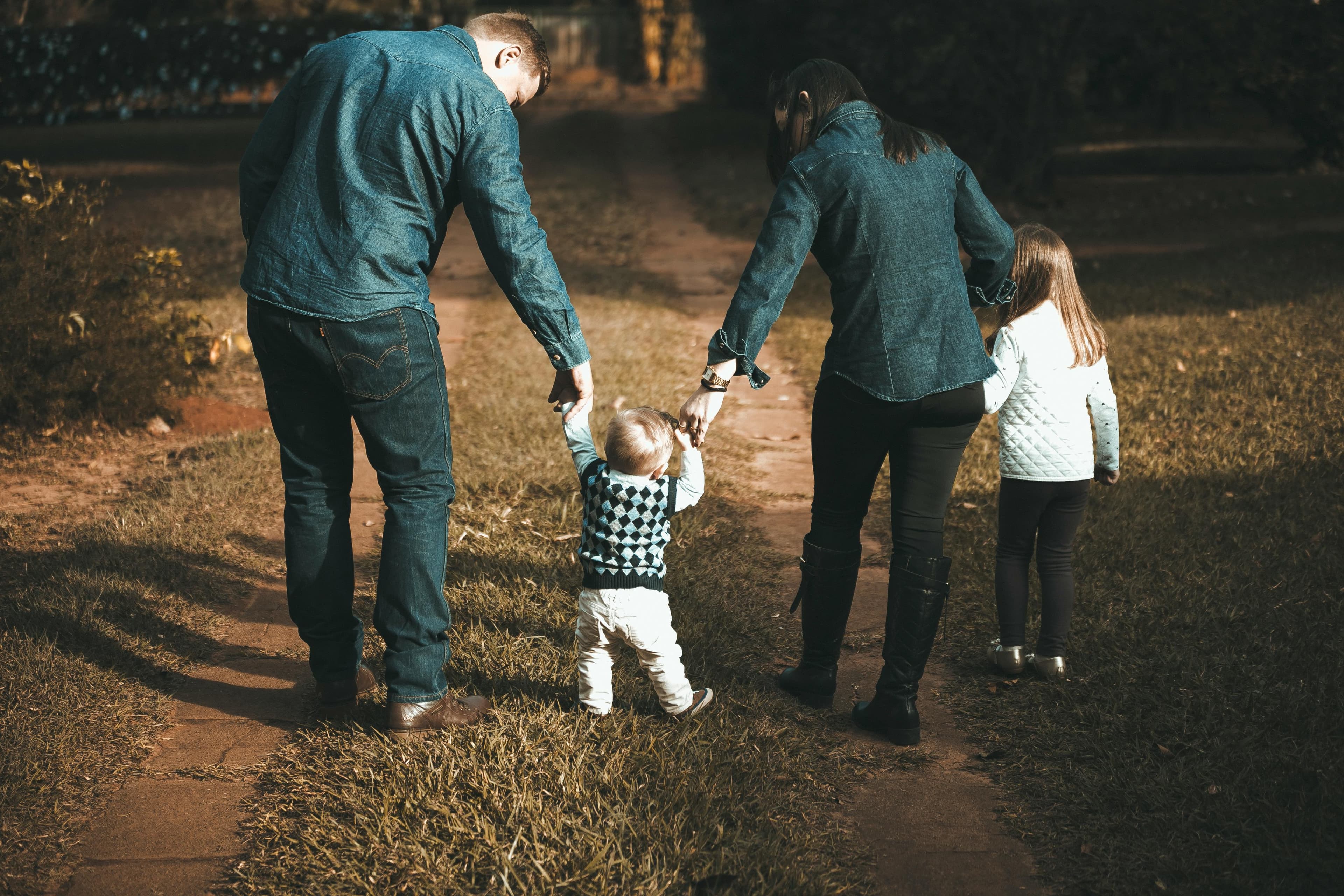 Modern Parenting: Trends Shaping Family Life and Behavior